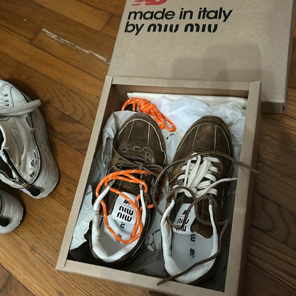 Miu Miu New Balance Sneaker